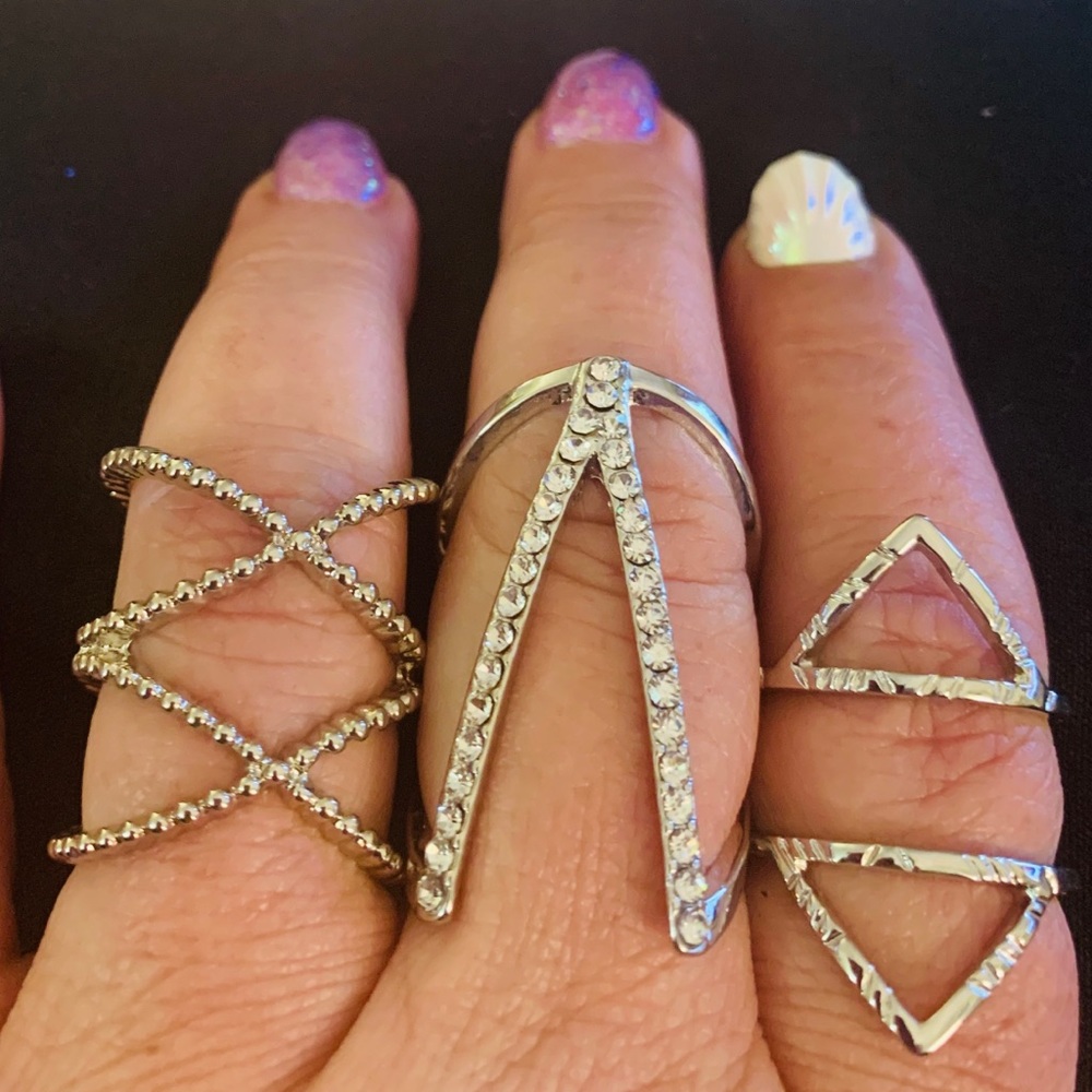 NWOT Set of 3 Silver toned bling rings